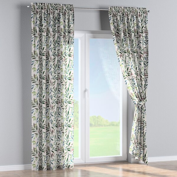 Slot and frill curtain