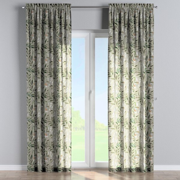 Slot and frill curtain