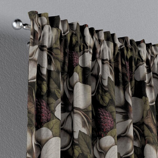 Slot and frill curtain