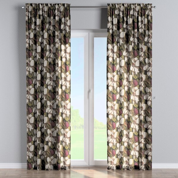 Slot and frill curtain