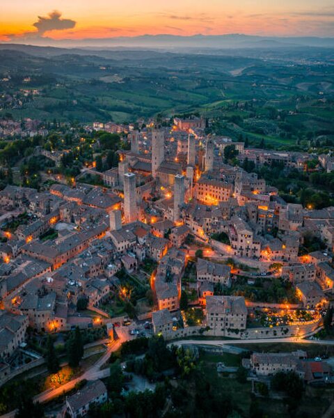 Photography San Gimignano town at night with, Pol Albarrán