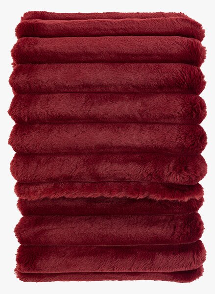 Wrap-up Fur Throw in Merlot